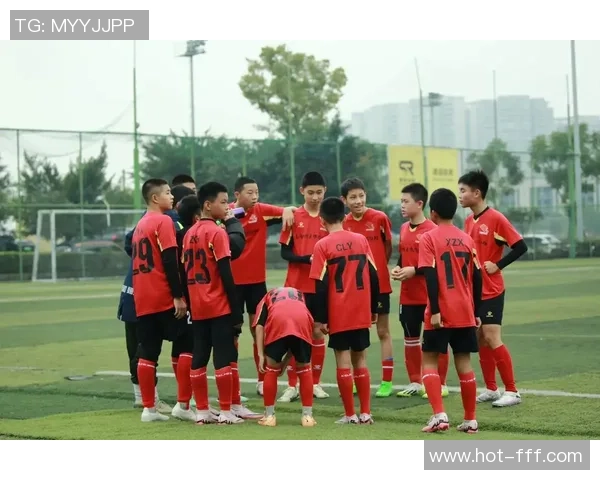 河南少年足球队奋勇拼搏展现青春风采助力足球梦想成真